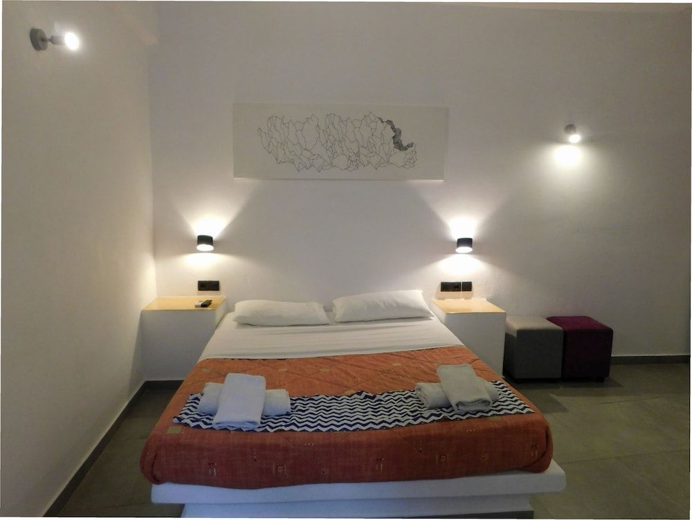 Aegean Studios Perissa 1