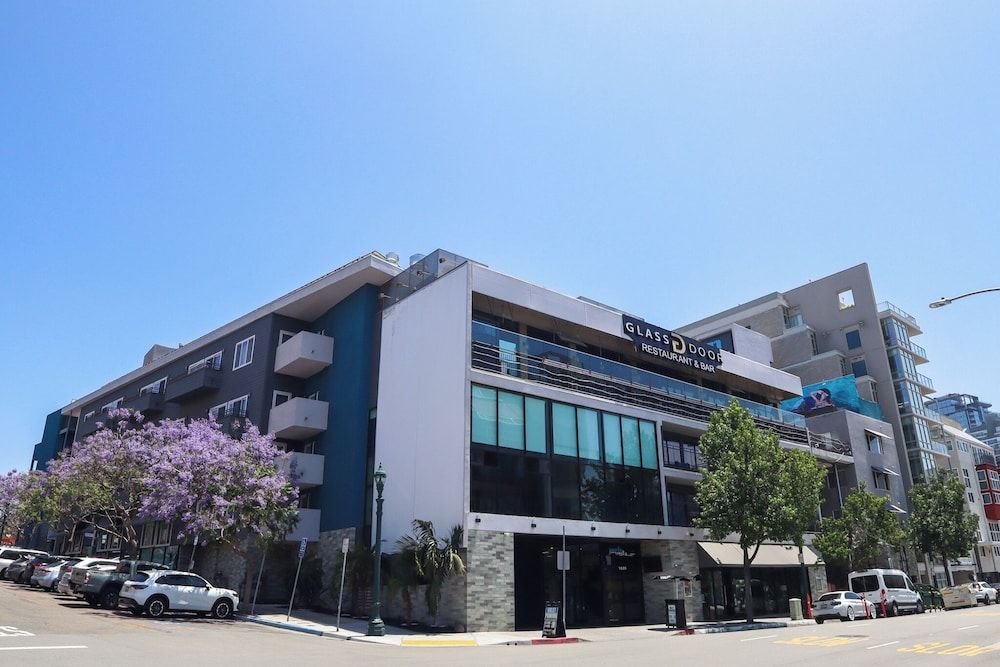 Porto Vista Hotel In Little Italy 1