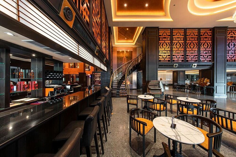 Manhattan Hotel Bangkok 1