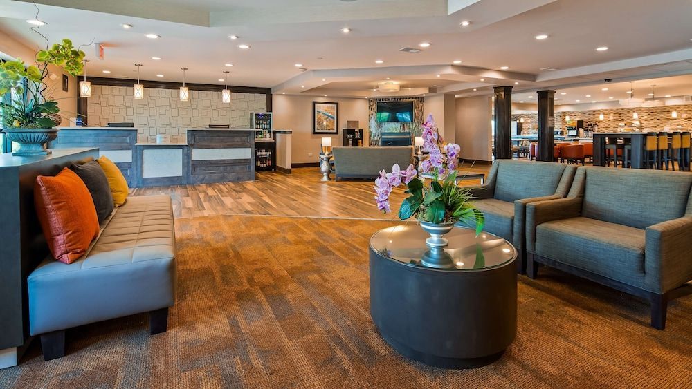 Best Western Plus North Joliet 2