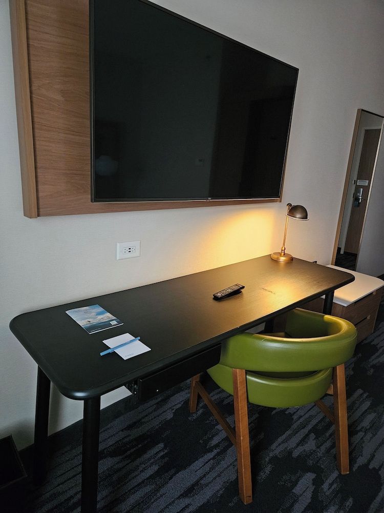 Fairfield Inn & Suites by Marriott Athens 1