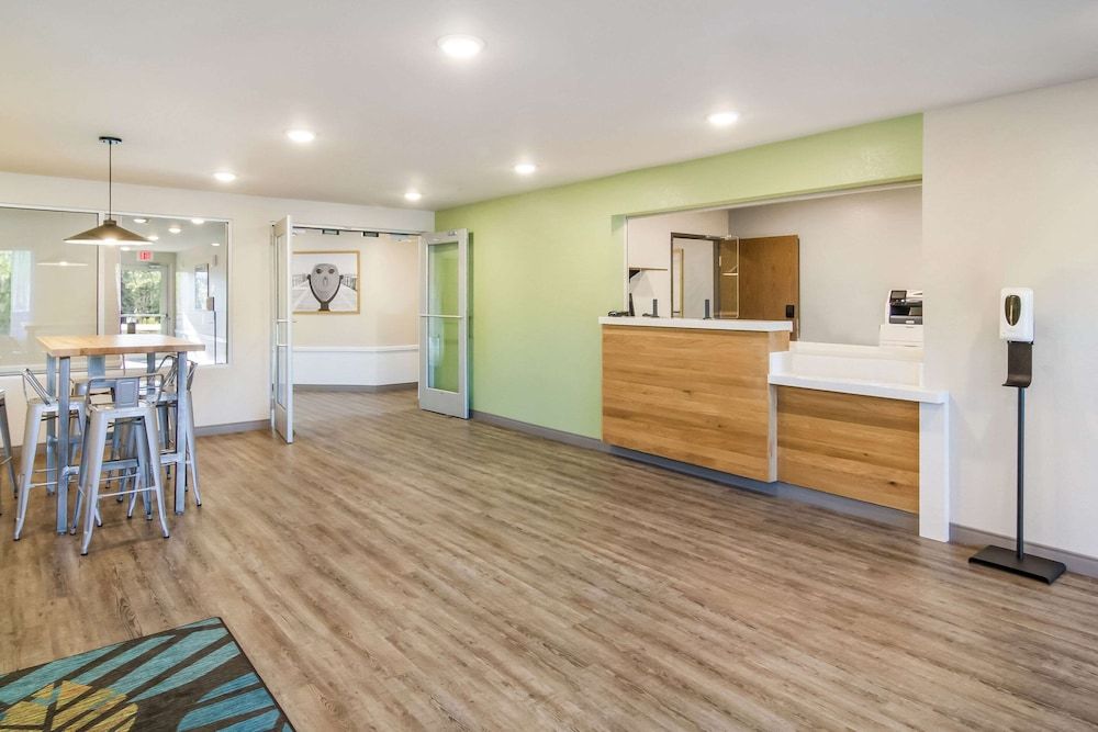 WoodSpring Suites Jacksonville Baymeadows 2