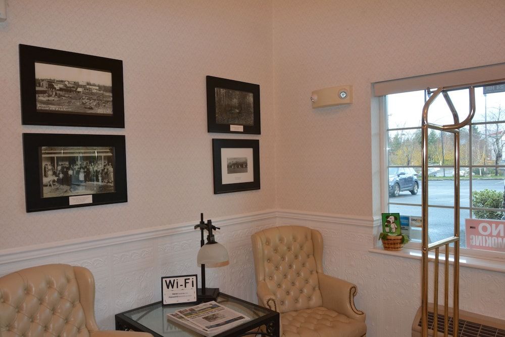 FairBridge Inn & Suites DuPont 2
