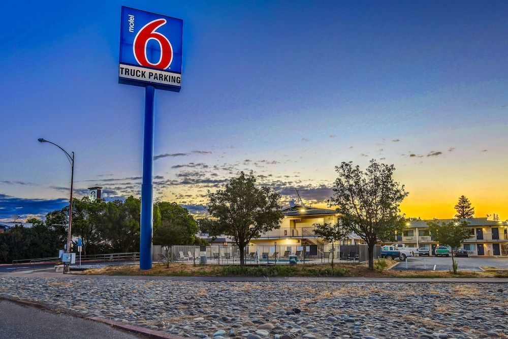 Motel 6-Red Bluff, CA 1