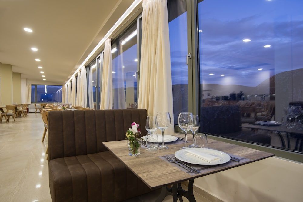 V Hotel Delphi 1