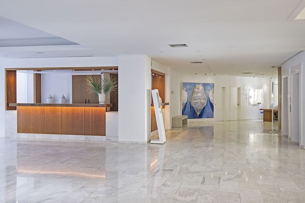 Grecian Sands Hotel 2