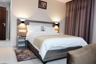 HOTEL DU LAC 2