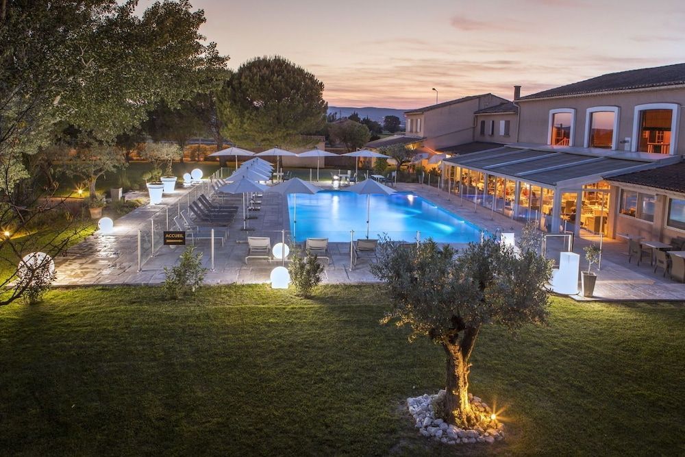 Le Domaine des Oliviers 1
