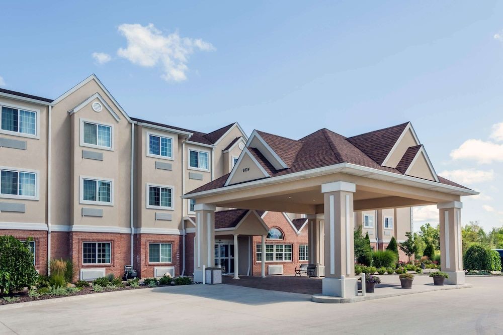 Microtel Inn & Suites by Wyndham Michigan City 1