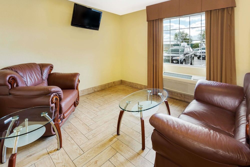 Baymont by Wyndham Beloit 2
