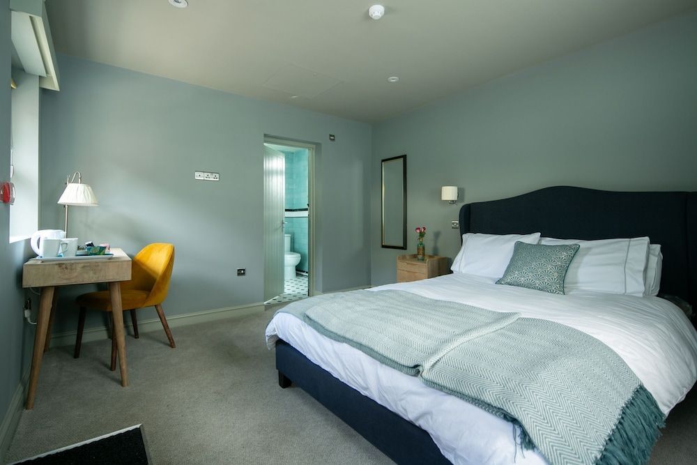 The Cowdray Arms 2