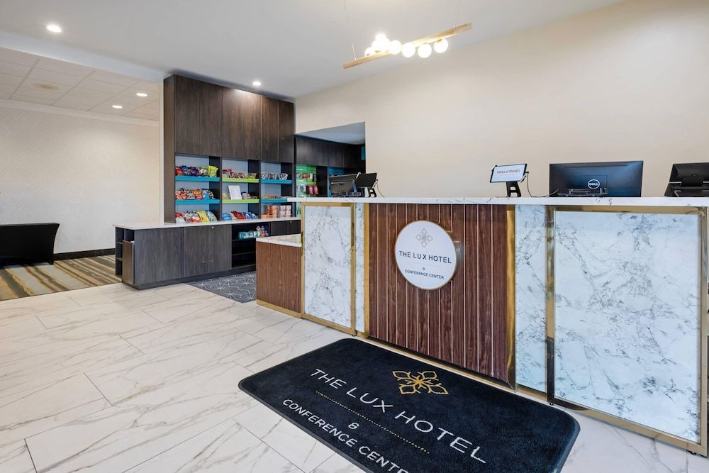 The Lux Hotel & Conference Center, an Ascend Collection Hotel 2