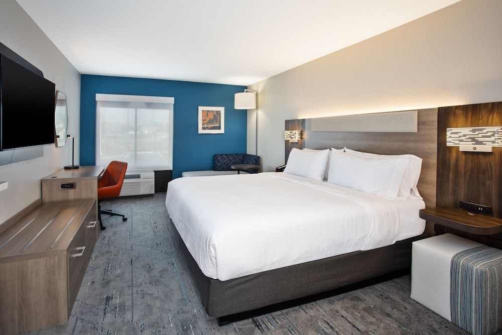 Holiday Inn Express KITTY HAWK – OUTER BANKS by IHG 1