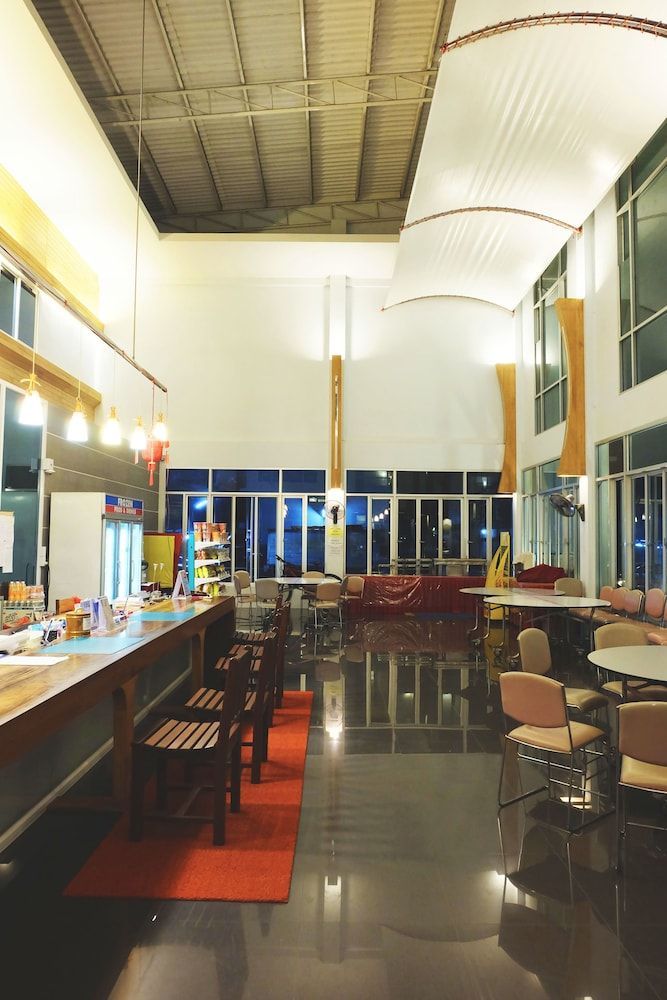 Riverside Hotel 2