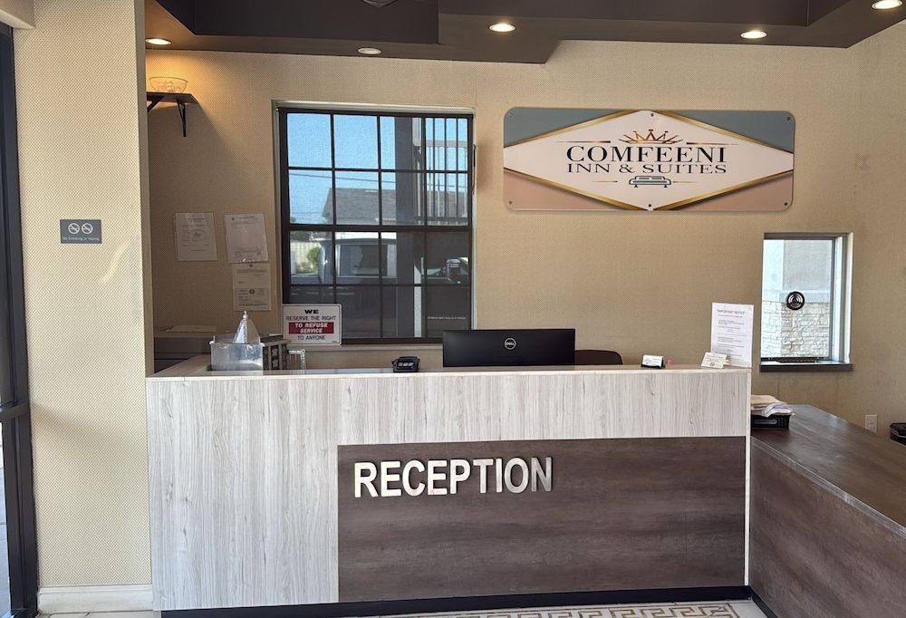 Comfeeni Inn and Suites 2