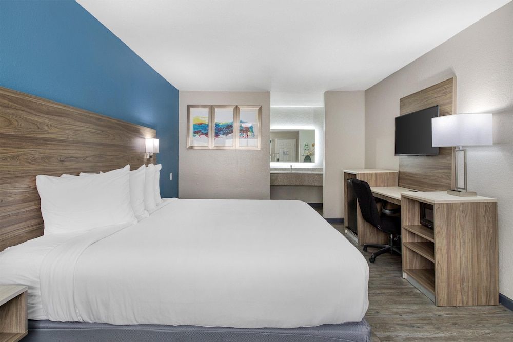SureStay Hotel by Best Western Spring North Houston 1
