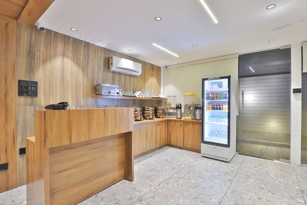 HOTEL SURAT 2