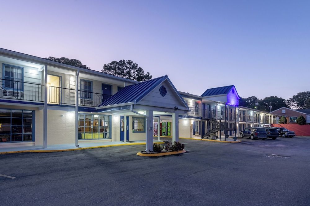 Days Inn by Wyndham Lincolnton 1
