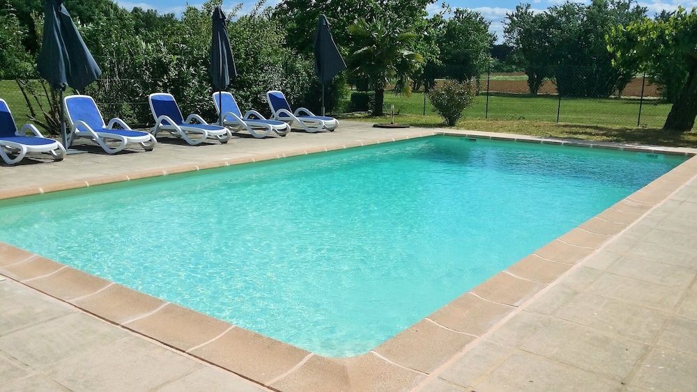 Logis Hôtel Restaurant Gîte La Bastide du Vébron 1
