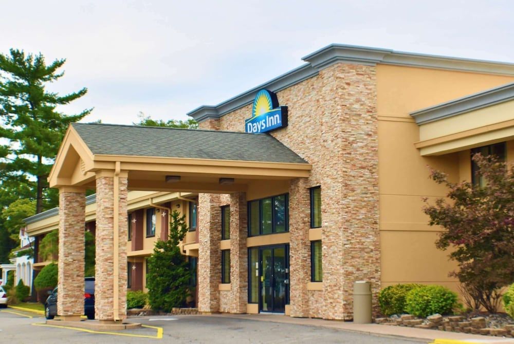 Days Inn by Wyndham Wayne 1