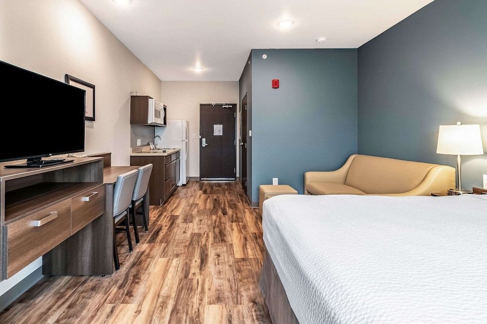 WoodSpring Suites Indianapolis Zionsville 1