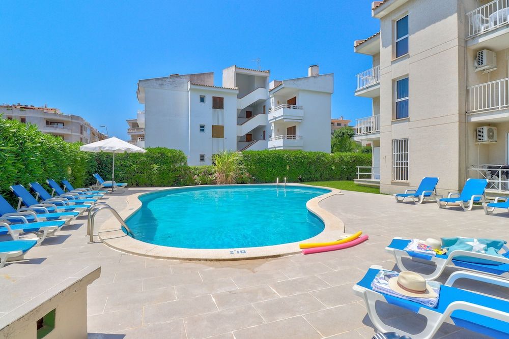 Apartamentos Llevant 1