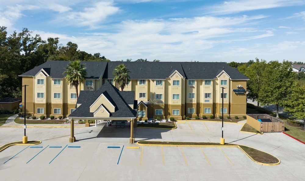 Microtel Inn & Suites by Wyndham of Houma 1