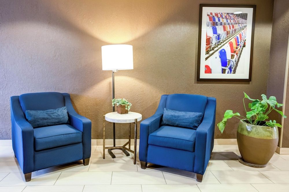 Charlotte Suites by IHG 1