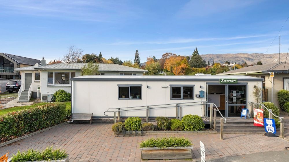 Hampshire Holiday Parks - Wanaka 2