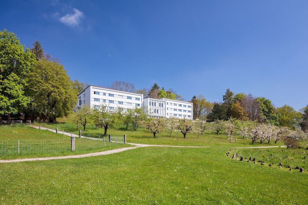 Le Domaine (Swiss Lodge) 1