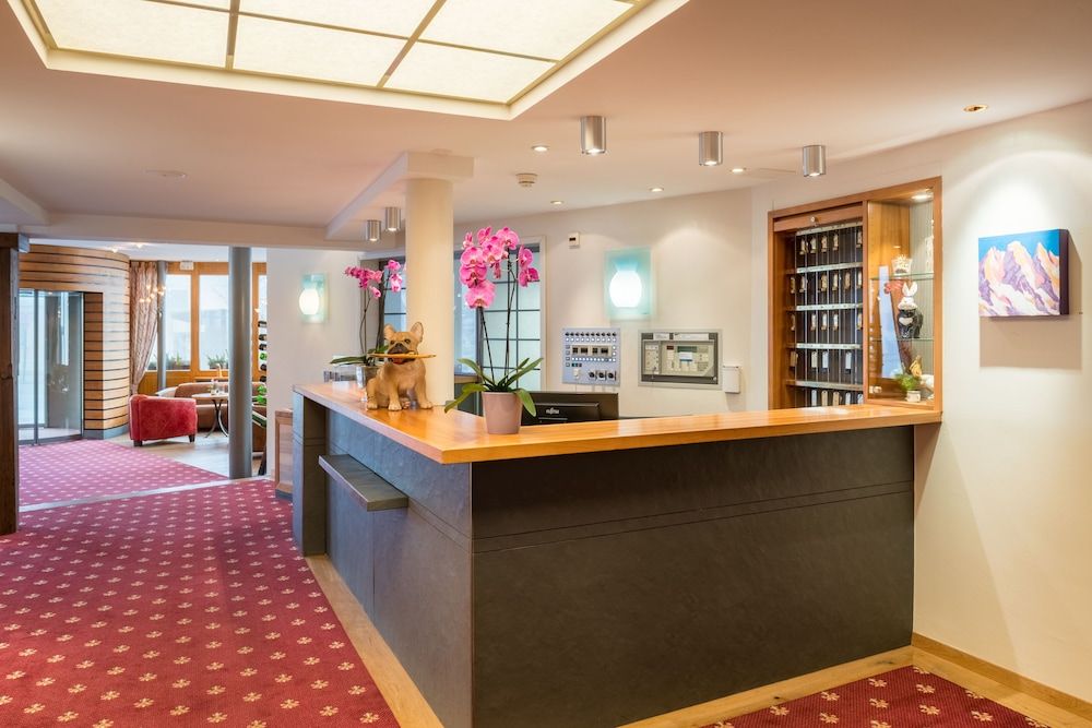 Schweizerhaus Swiss Quality Hotel 2