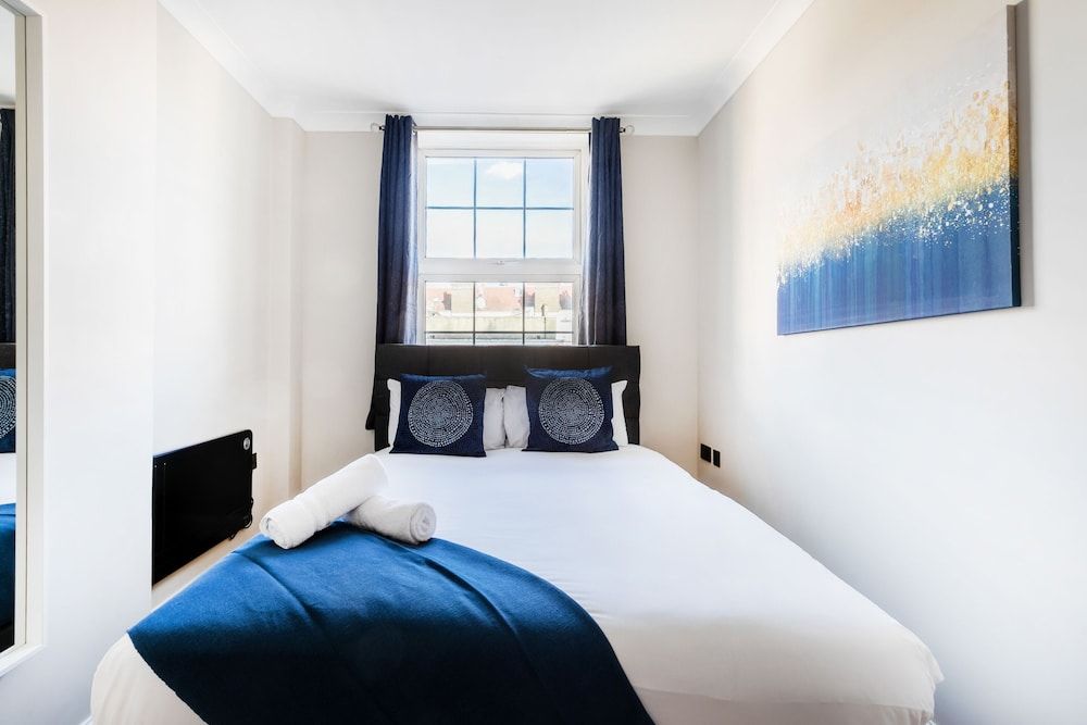Bright One Bedroom Flats 1