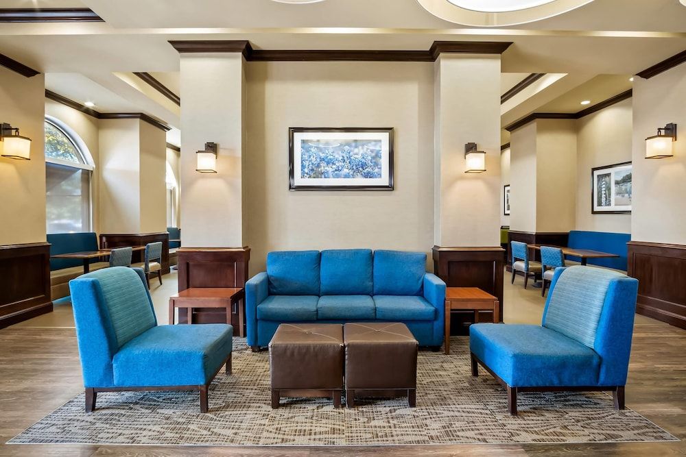Comfort Suites Frisco 2