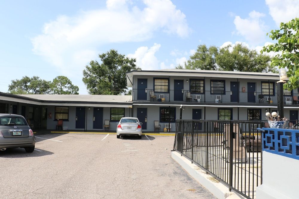 Dunedin Cove Motel 1