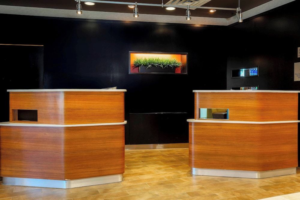 Courtyard by Marriott Dallas Arlington South 2