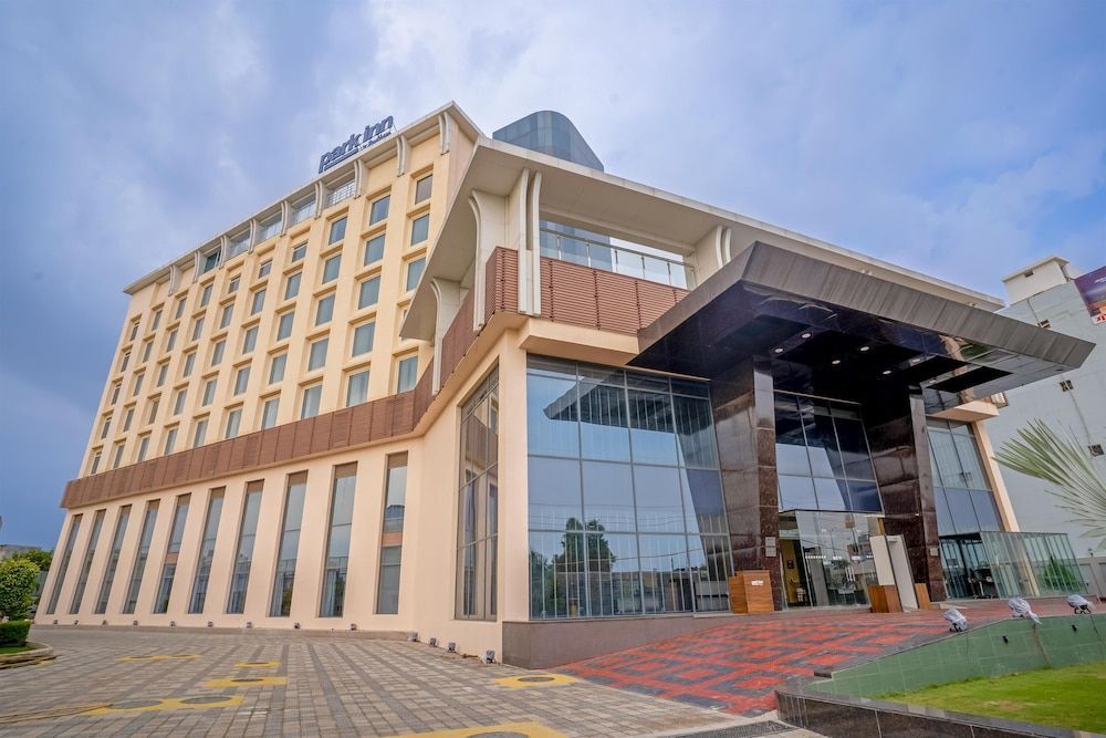 Park Inn by Radisson Lucknow Vikas Nagar 1