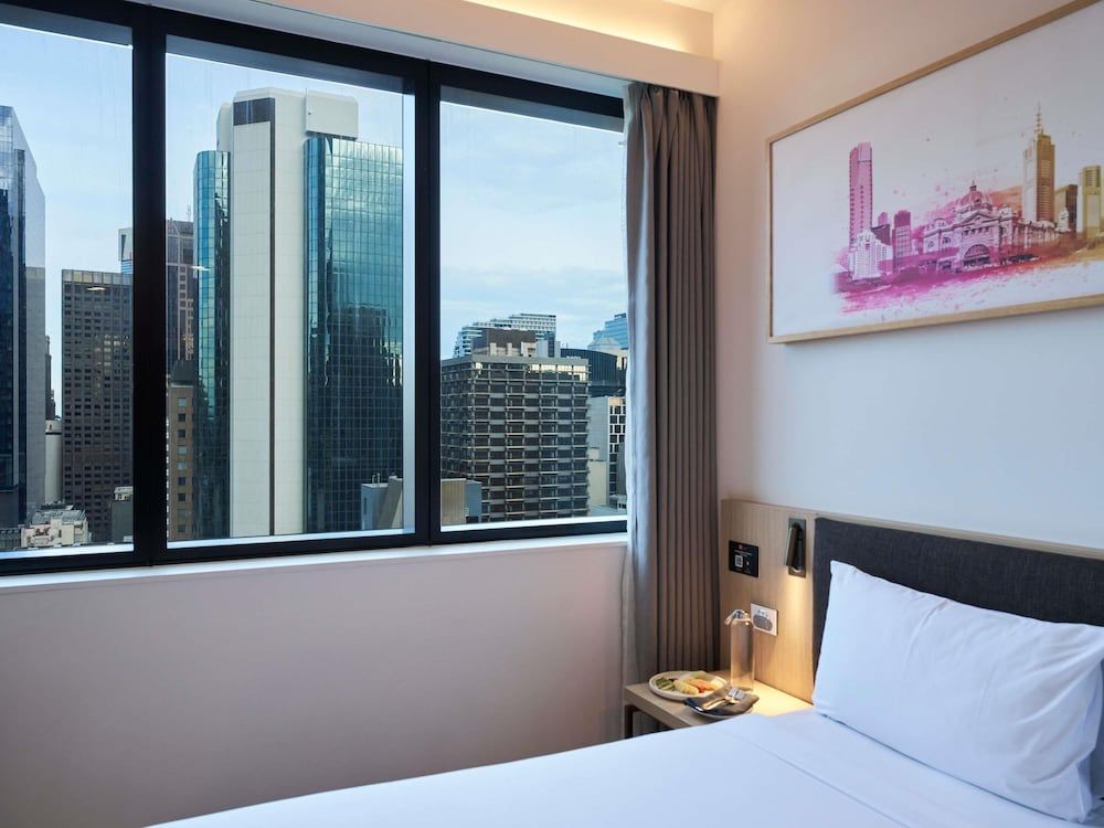 ibis Melbourne Central 1