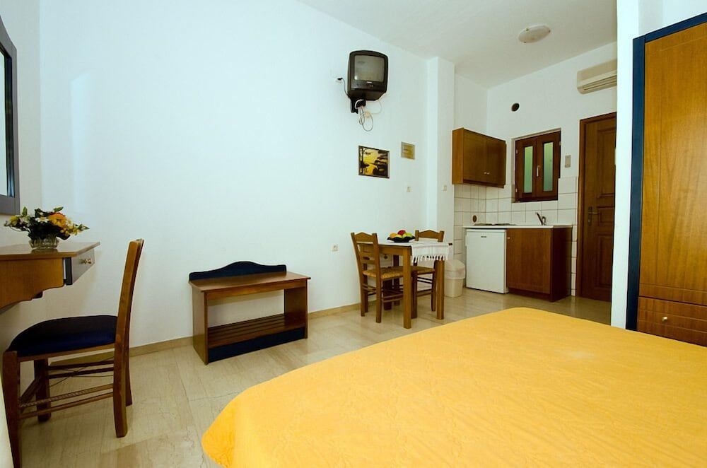 Delphi Hotel 1