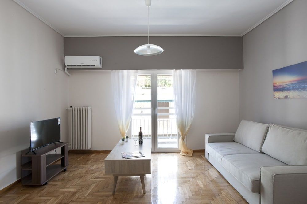 Zan Moreas A Simple & Minimal Apartment 1