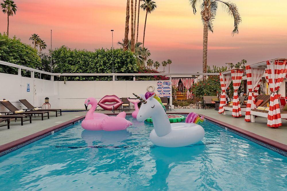 Float Palm Springs - Adults Only 1