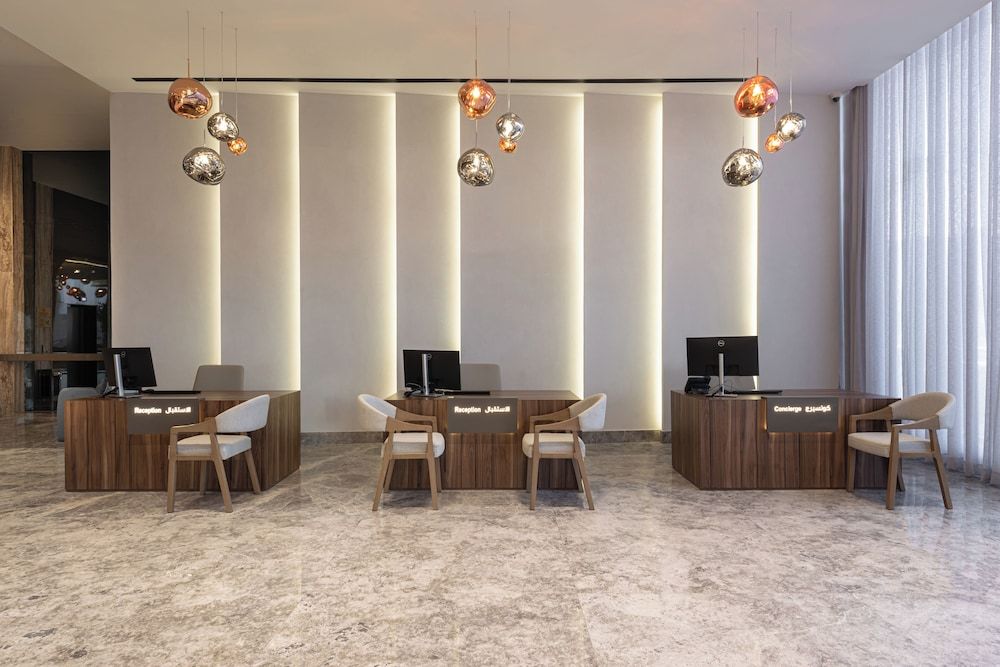 Voyage Hotel & Suites 2