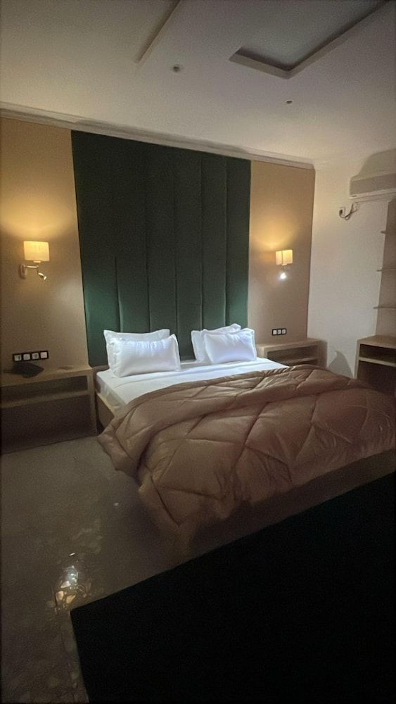 HOTEL MEDINA 1