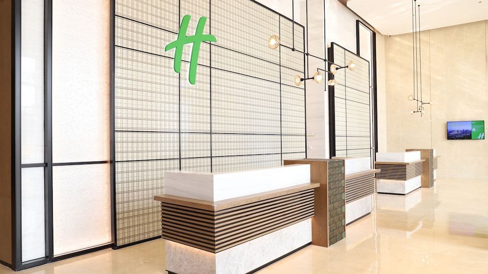 Holiday Inn Hotel & Suites Wuhan New City by IHG 2