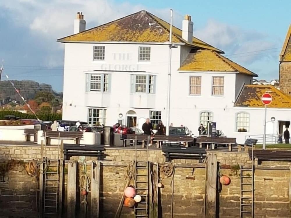The George 1