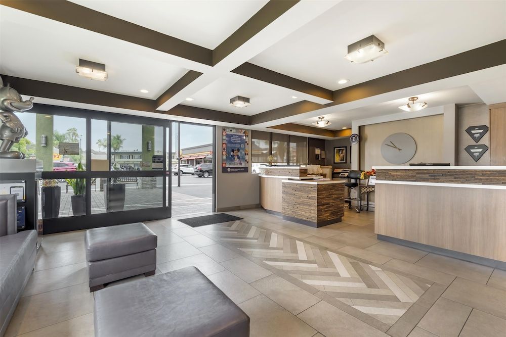 Best Western Plus Pavilions 2