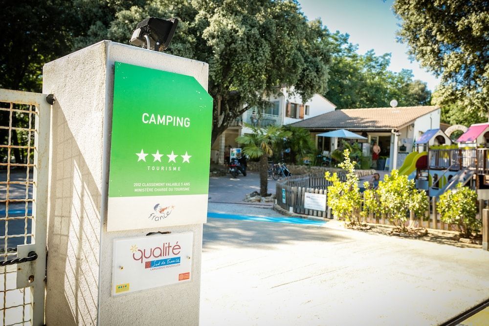 Camping Les Genêts d'Or 1