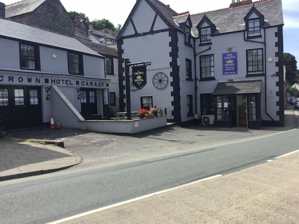 The Crown Hotel 1