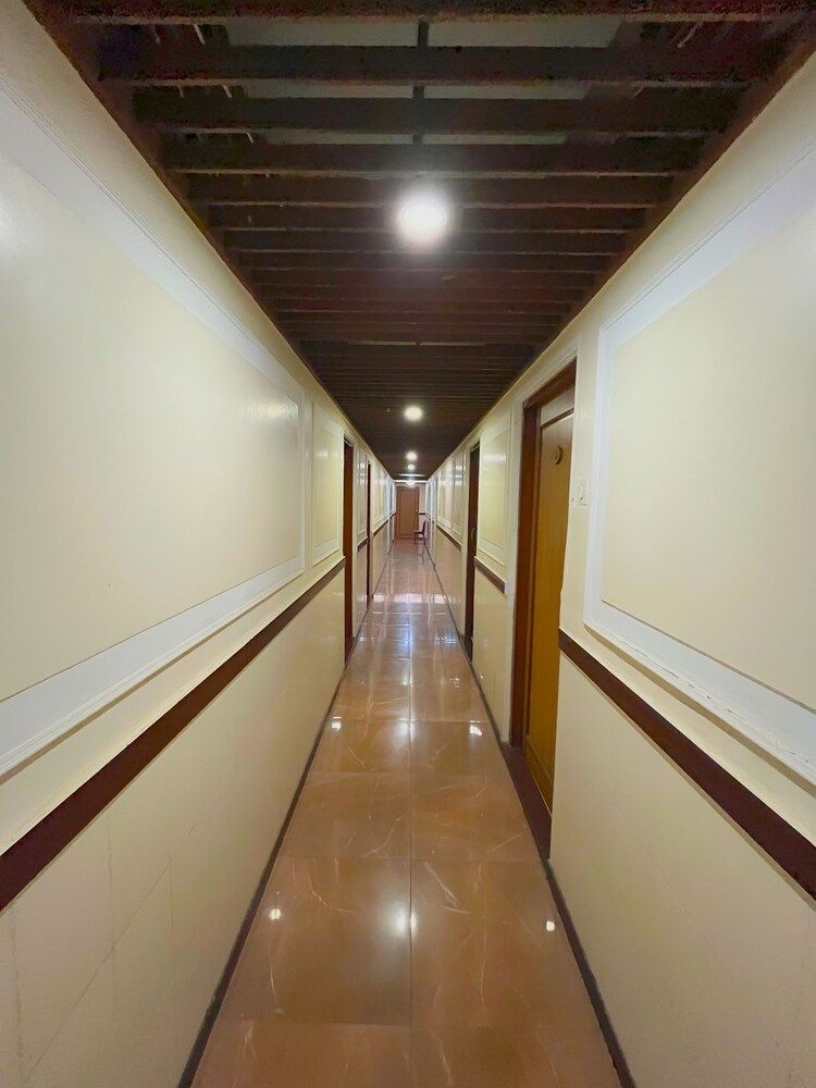 Hotel Parklane 2