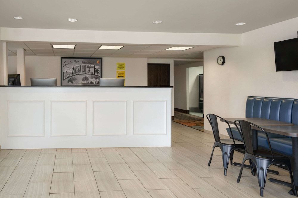 Super 8 by Wyndham Portland ME 1