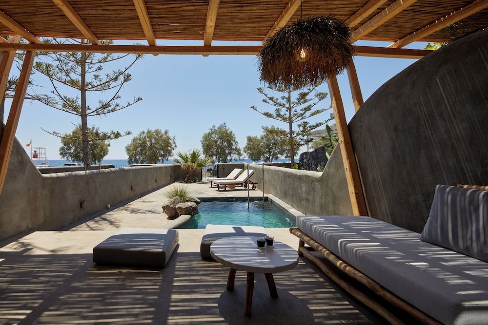 Oscar Beachfront Suites - Adults Only 1